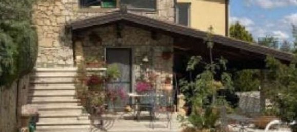 7 rooms Apartment in Melfi, Italy No. 100261 8