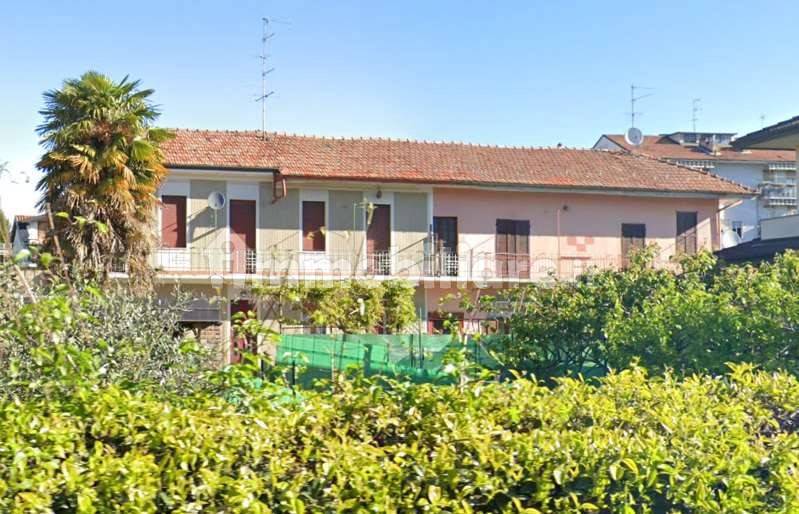 3 غرف نوم منزل في Cardano al Campo, Italy رقم 261941