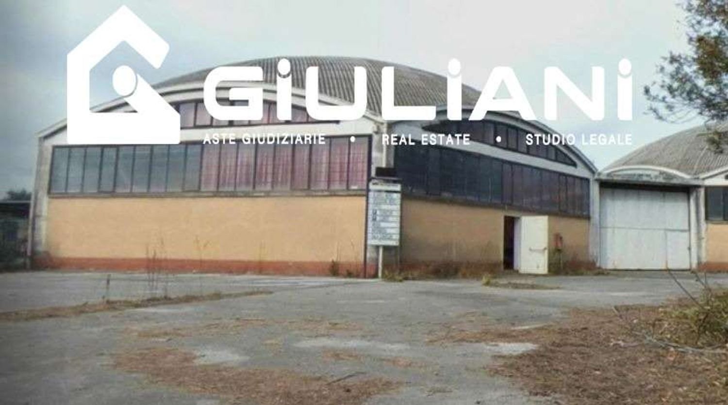 Almacén en Cisterna di Latina, Italy 14499 m² No. 106899