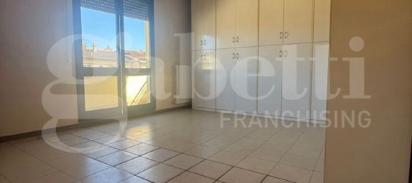 5 bedrooms Apartment in Ponsacco, Italy No. 344538 6