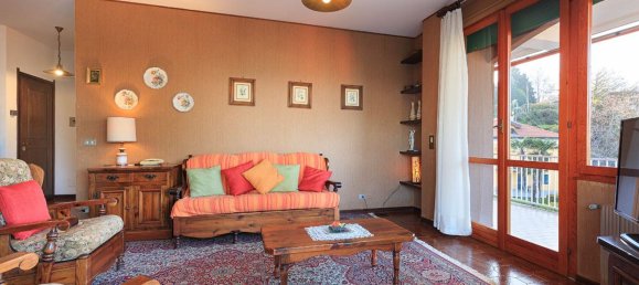 3 rooms Apartment in Arona, Italy No. 139985 10