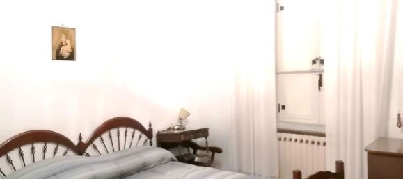 4-salle Appartement à Maddaloni, Italy No. 263671 5