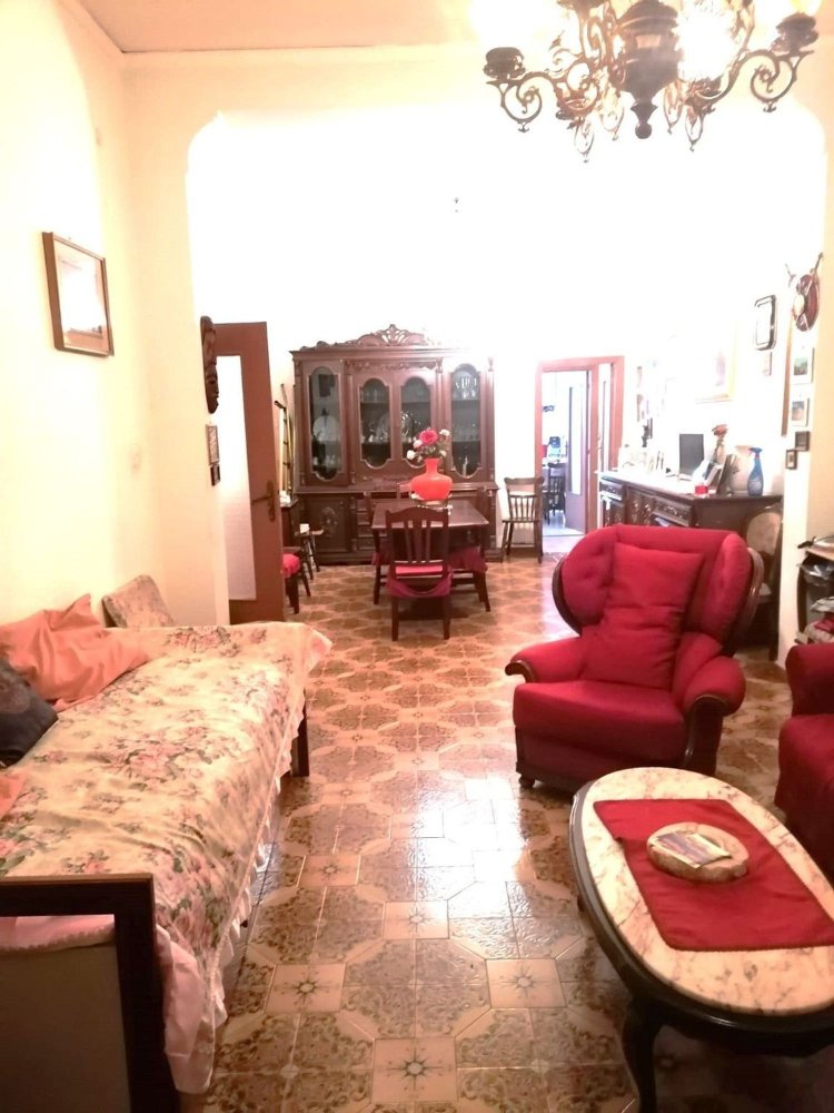 4-salle Appartement à Maddaloni, Italy No. 263671