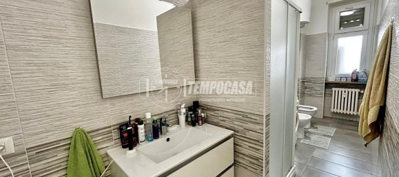 1 bedroom Apartment in Turin, Italy No. 348704 21