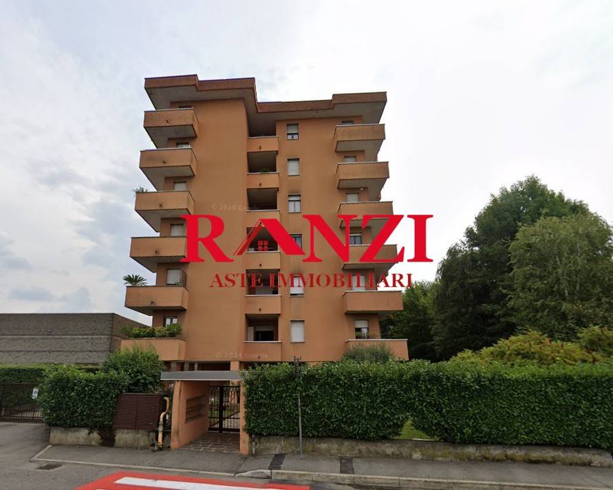 2 bedrooms Apartment in Meda, Italy No. 5354