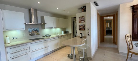 Apartamento de 3 dormitorios en Marbella, Spain No. 189409 6