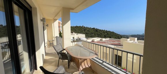 Apartamento de 3 dormitorios en Marbella, Spain No. 189409 2