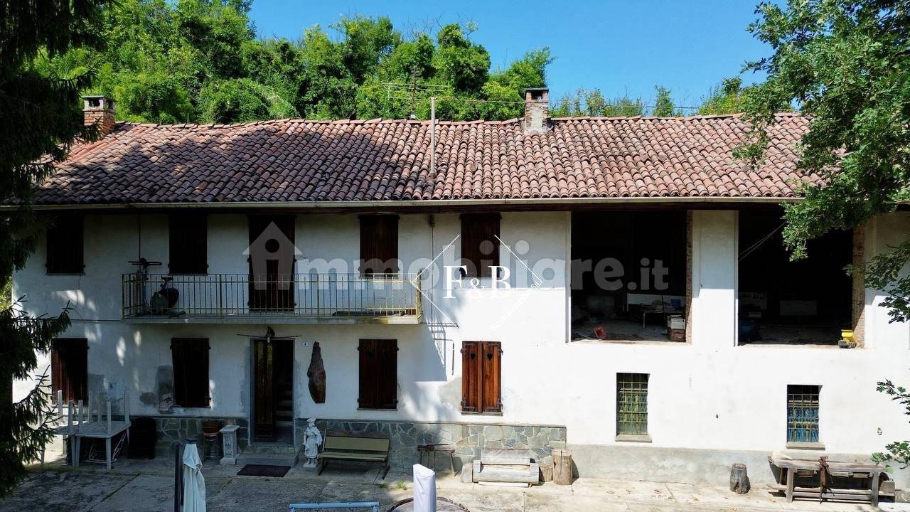 3 Schlafzimmer Haus in Montechiaro d'Asti, Italy, Nr. 266877