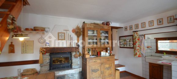 2 bedrooms House in Usseaux, Italy No. 278827 2