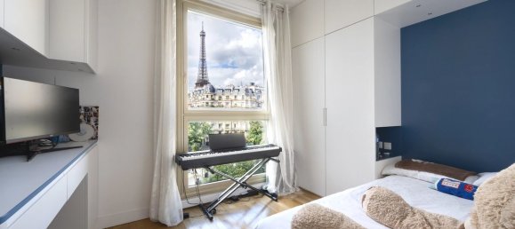 4 bedrooms Apartment in Paris, France No. 172449 8