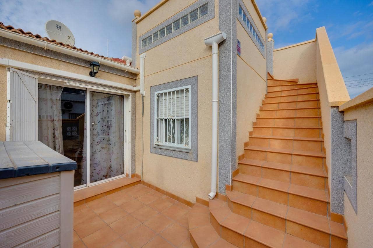 Casa de 2 dormitorios en Torrevieja, Spain No. 189504