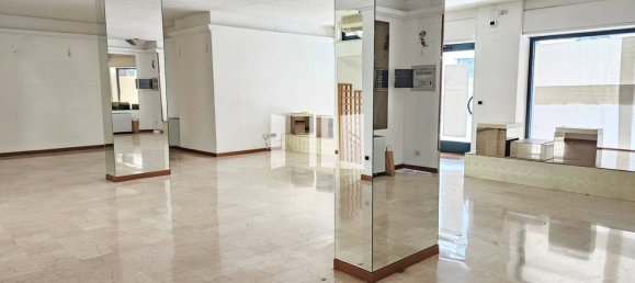 142m² Commercial property in Alba Adriatica, Italy No. 340800 18
