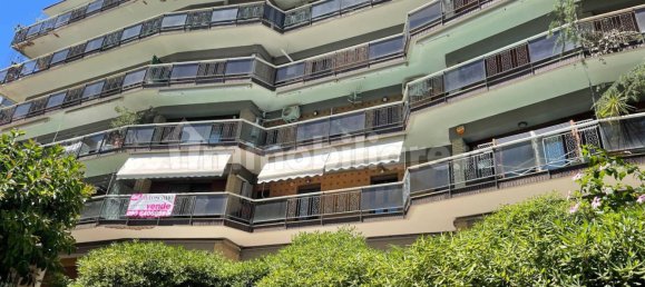 2 Schlafzimmer Wohnung in Messina, Italy, Nr. 286019 4