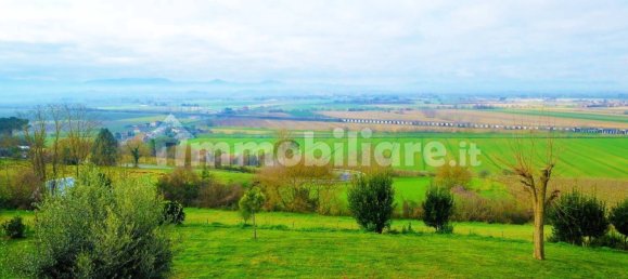 4 bedrooms Villa in Montepulciano, Italy No. 197175 3