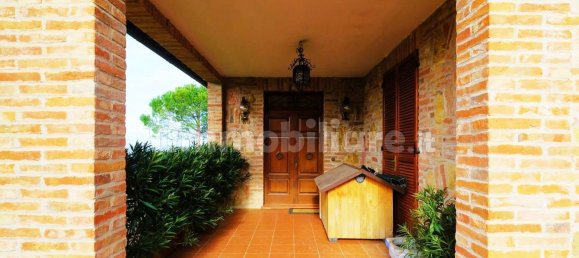 4 bedrooms Villa in Montepulciano, Italy No. 197175 8