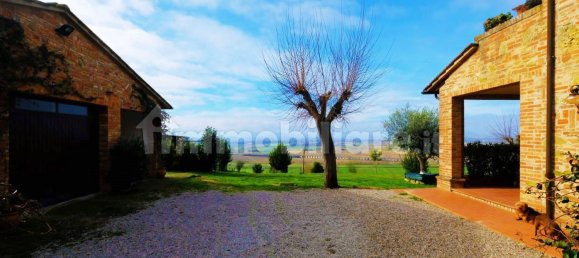 4 bedrooms Villa in Montepulciano, Italy No. 197175 11