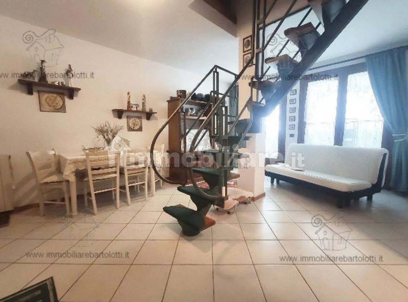 Квартира с 3 спальнями в Абетоне Кутильяно, Италия № 356794