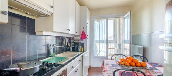 4 chambres Appartement à Villeurbanne, France No. 289669 2