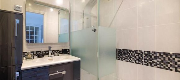 4 chambres Appartement à Villeurbanne, France No. 289669 7