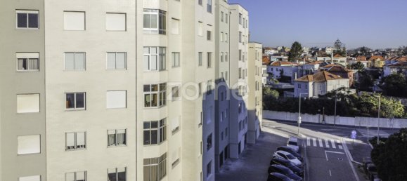 4 bedrooms Apartment in Porto, Portugal No. 95653 2