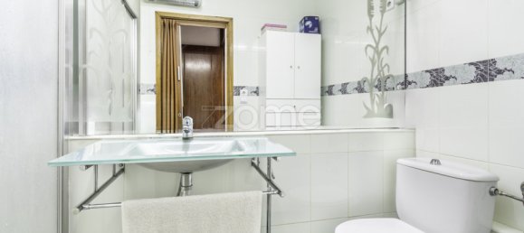 4 bedrooms Apartment in Porto, Portugal No. 95653 13