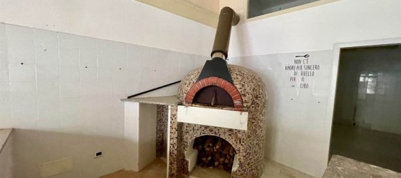 100m² Commercial property in Follonica, Italy No. 45147 7