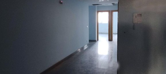 387m² Office in Zaratan, Spain No. 18152 18