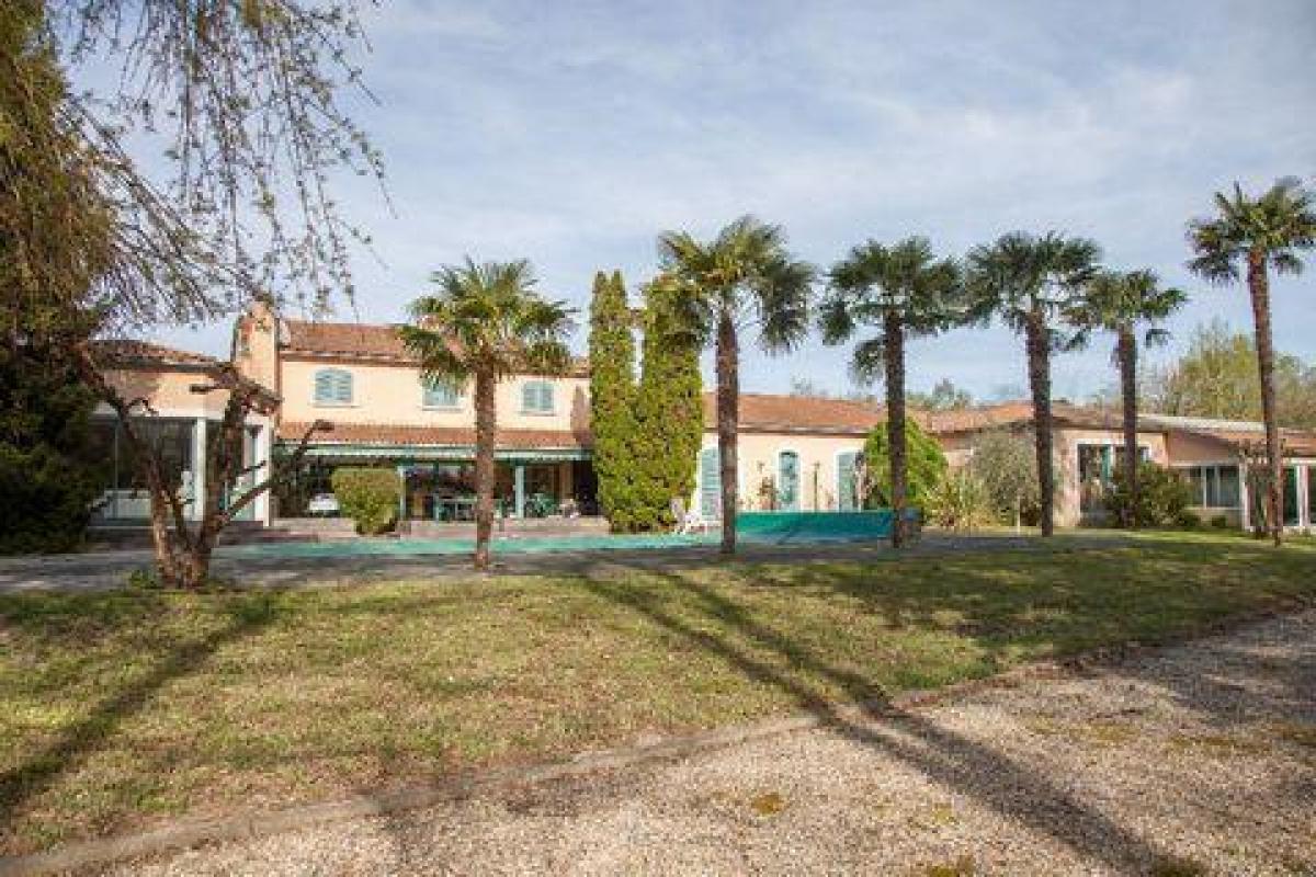 7 bedrooms House in Bordeaux, France No. 2492