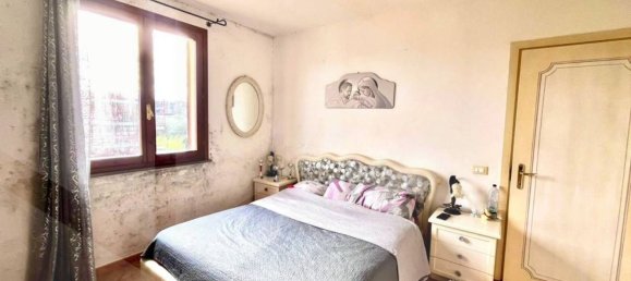 3 rooms Duplex in Ponsacco, Italy No. 20237 5