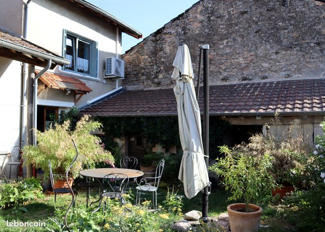 2 chambres Maison de ville à La Truchère, France No. 315343