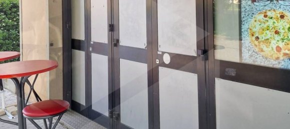 4-salle Propriété commerciale à Pontedera, Italy No. 24190 19