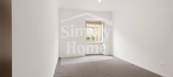 2 bedrooms Apartment in Turin, Italy No. 274812 6