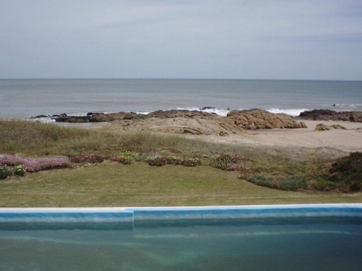 6 bedrooms House in Maldonado, Uruguay No. 3849