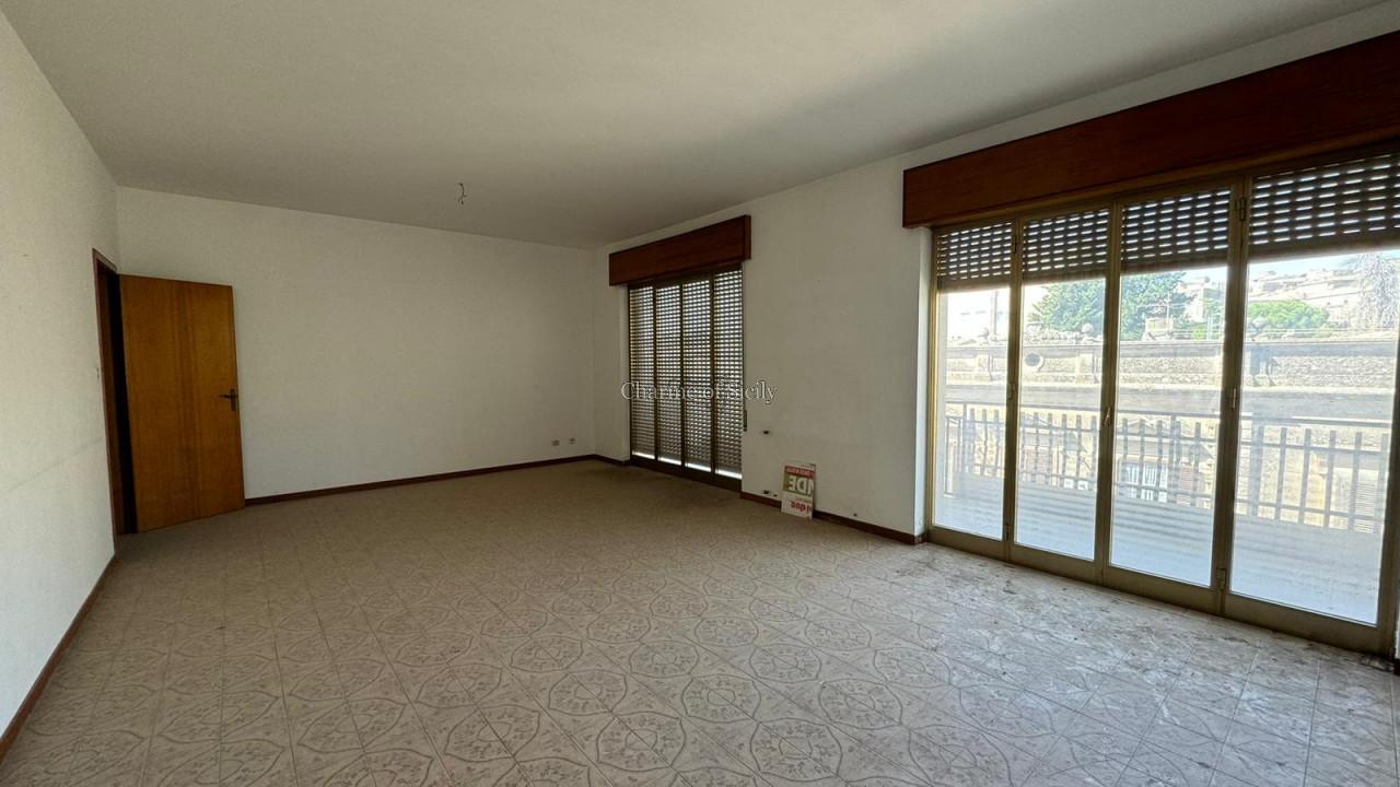 5-Zimmer Wohnung in Modica, Italy, Nr. 230606