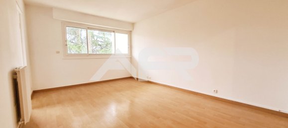 2 bedrooms Apartment in Chatou, France No. 174771 3