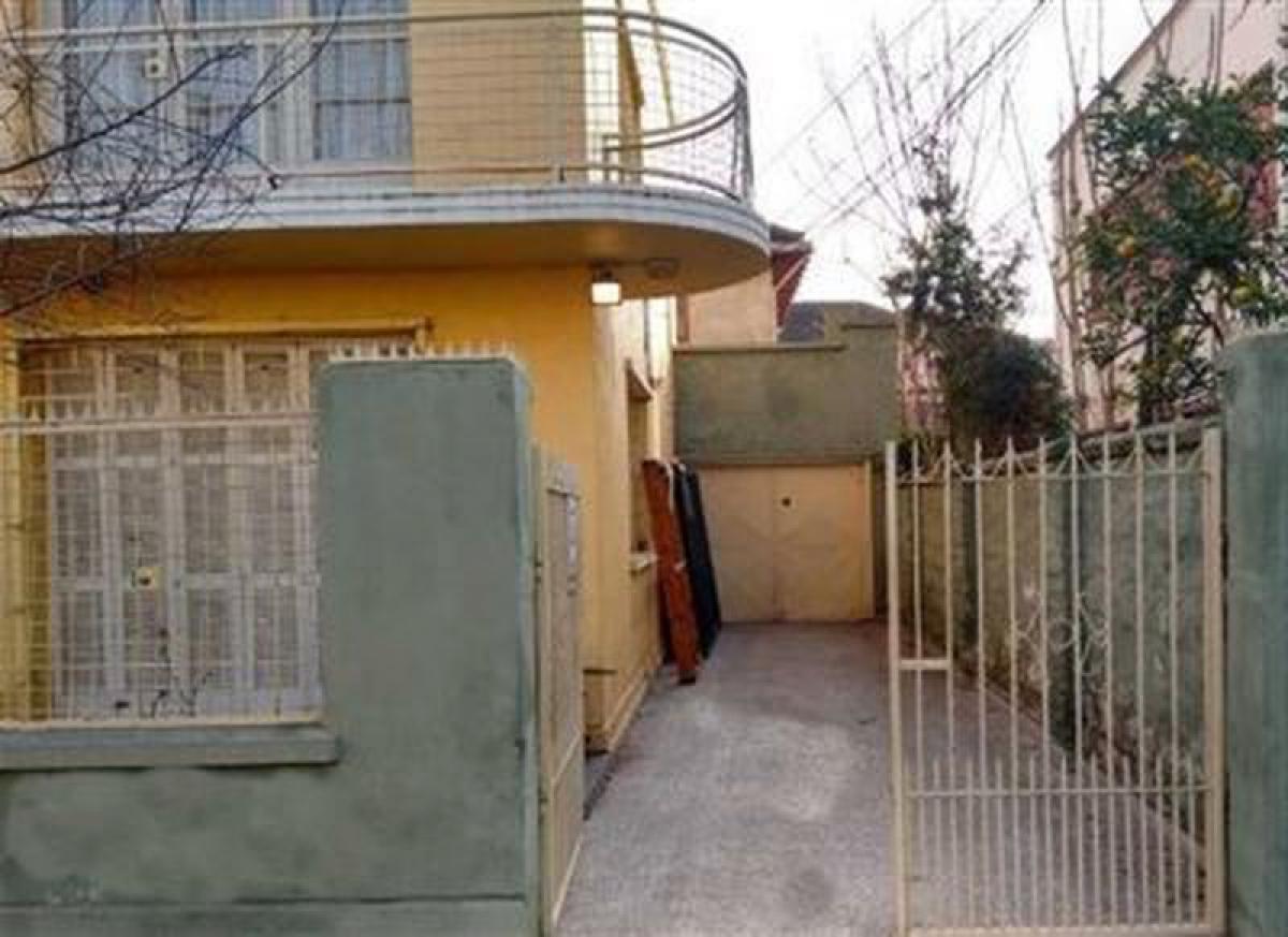 4 bedrooms House in Santiago, Chile No. 5436