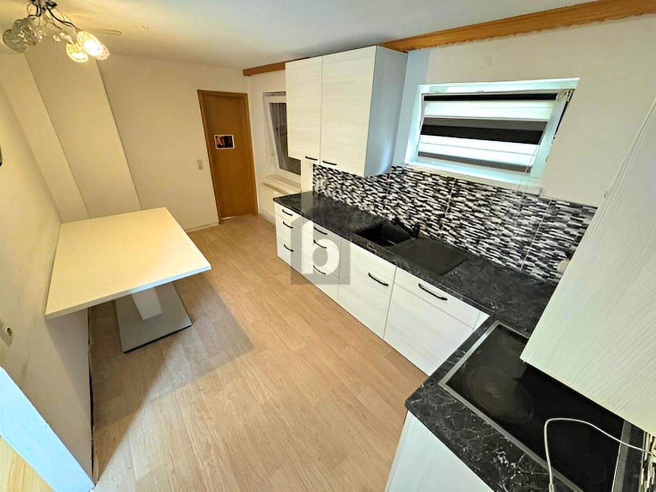 Квартира с 3 комнатами в Ненцинг, Австрия № 241210