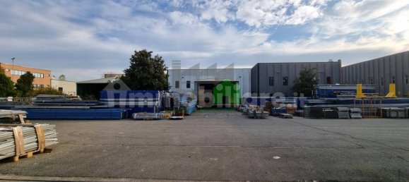 2غرفة مستودع في Pessano con Bornago, Italy رقم 81060 9