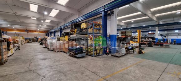 2غرفة مستودع في Pessano con Bornago, Italy رقم 81060 19