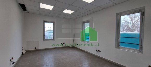 2غرفة مستودع في Pessano con Bornago, Italy رقم 81060 24