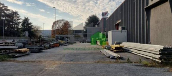 2غرفة مستودع في Pessano con Bornago, Italy رقم 81060 5