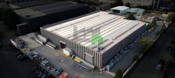 2غرفة مستودع في Pessano con Bornago, Italy رقم 81060 31