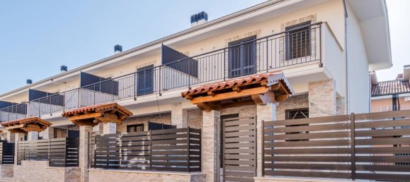 Casa de 3 habitaciónes en Guidonia Montecelio, Italy No. 19305 33