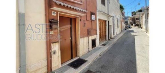 3 bedrooms Apartment in Adelfia, Italy No. 377952 3