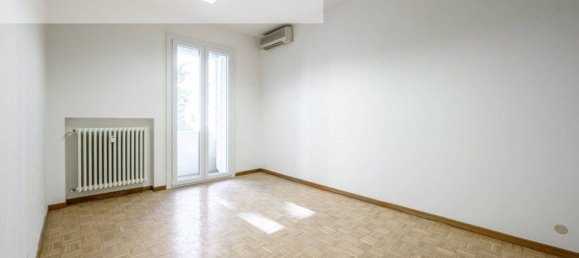 4-salle Appartement à Sassuolo, Italy No. 295667 31