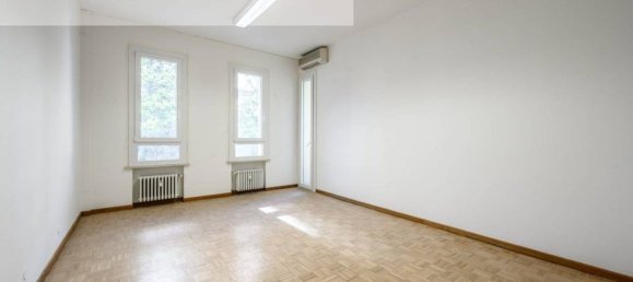 4-salle Appartement à Sassuolo, Italy No. 295667 2