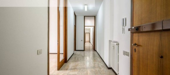 4-salle Appartement à Sassuolo, Italy No. 295667 3