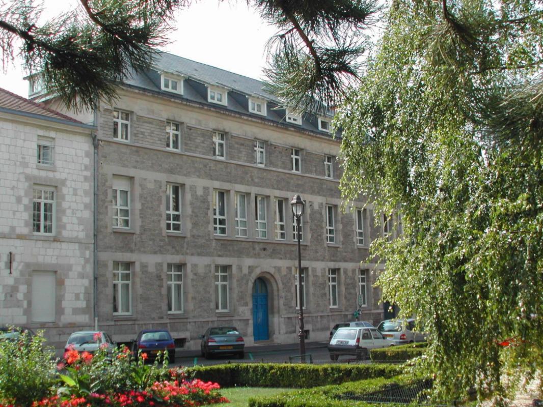 3 bedrooms Apartment in Chalons-en-Champagne, France No. 63617