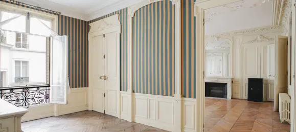 5 bedrooms Apartment in Paris, France No. 131347 10