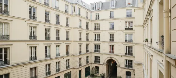 5 bedrooms Apartment in Paris, France No. 131347 20